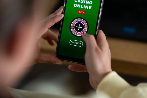 menara188 mobile app showing PMGC tournament standings and live dealer tables side by side